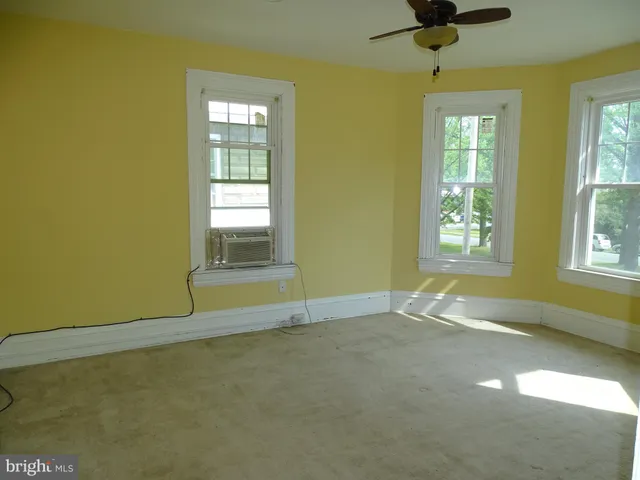 $1,600 | 108 Commerce Street, Chambersburg, PA 17201