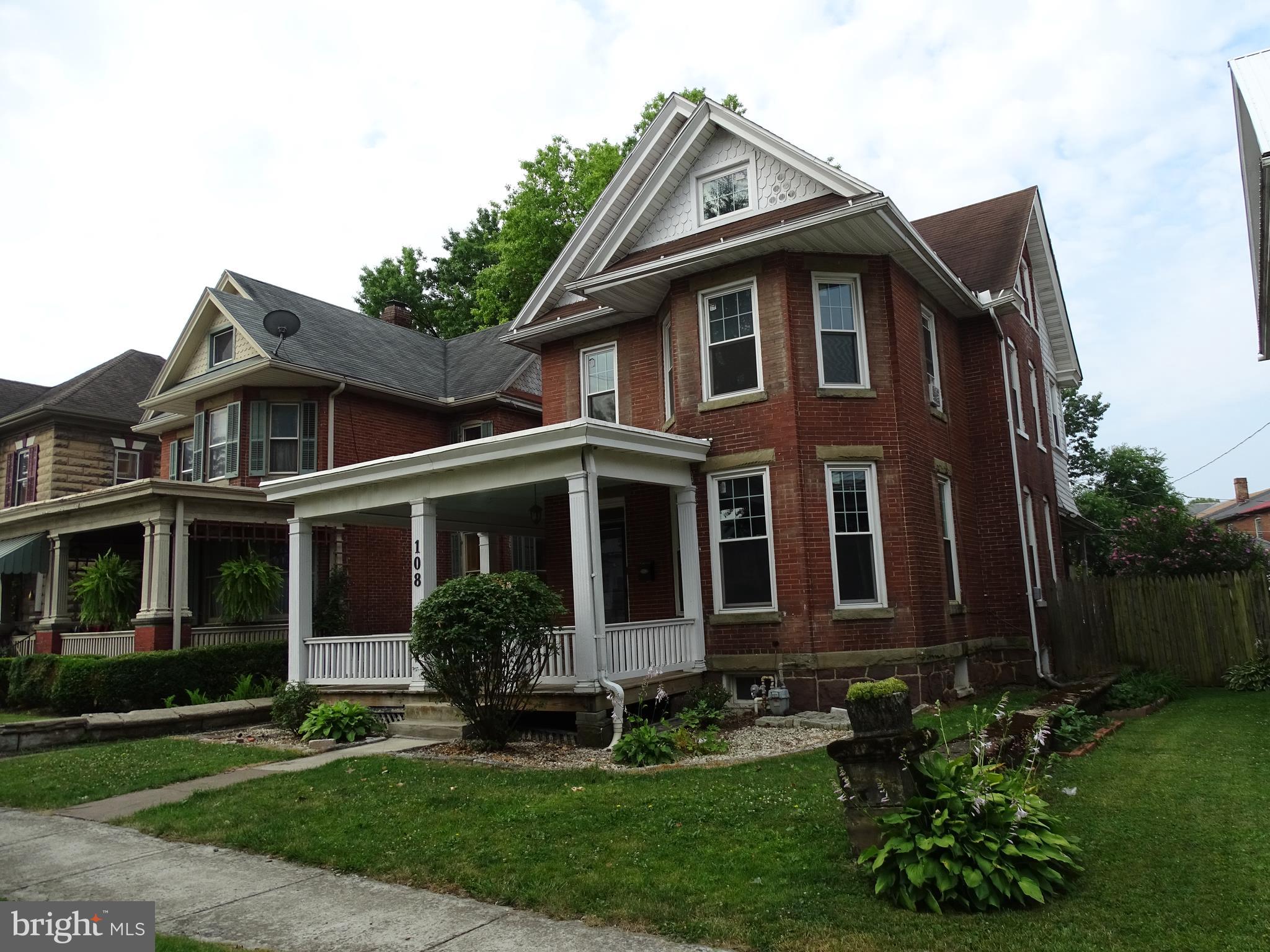 108 Commerce Street Chambersburg, PA 17201 - Photo 2 of 23