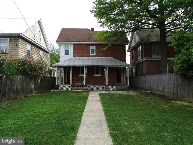 $1,600 | 108 Commerce Street, Chambersburg, PA 17201