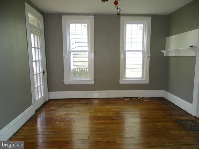 $1,600 | 108 Commerce Street, Chambersburg, PA 17201