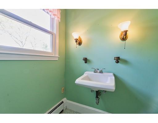 398 River Road Westport, MA 02790 - Photo 10 of 24 Gallery Image 10