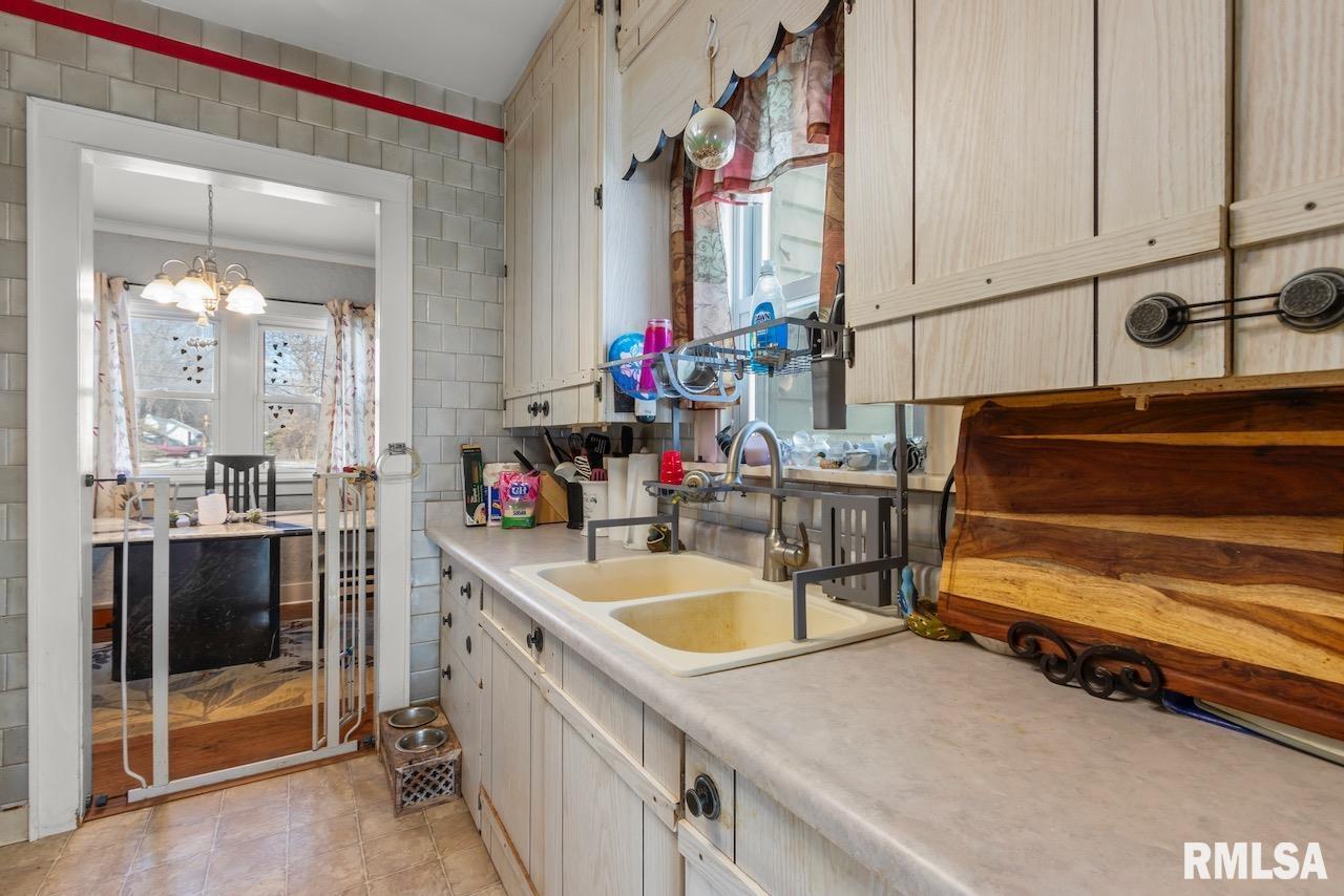 6314 West Farmington Road Peoria, IL 61604 - Photo 9 of 30