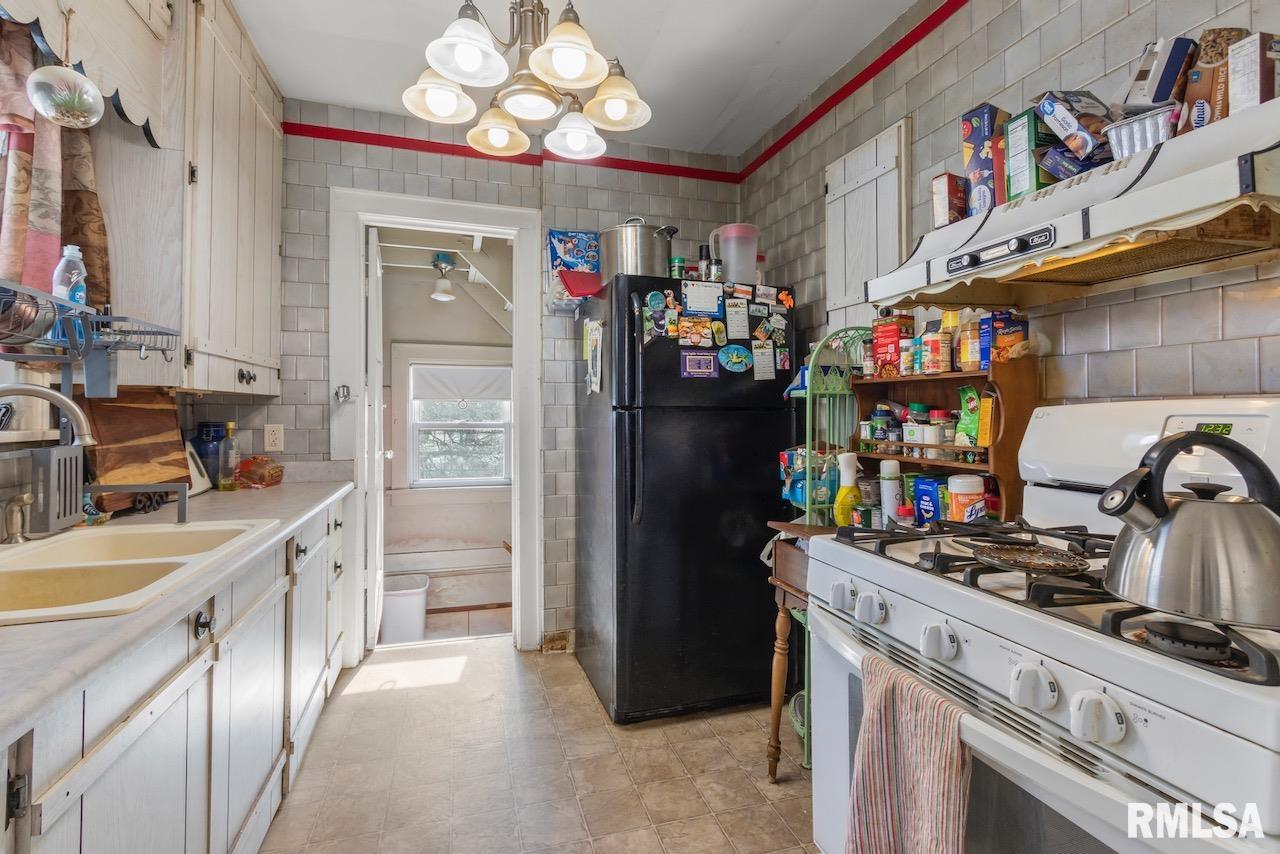 6314 West Farmington Road Peoria, IL 61604 - Photo 10 of 30