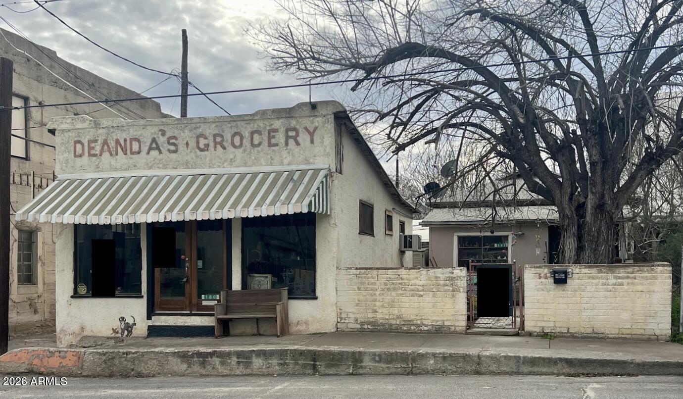 180 N Miami Avenue Miami AZ 85539