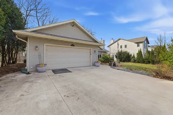 $369,000 | 1715 Bernheim Street, Oshkosh, WI 54904