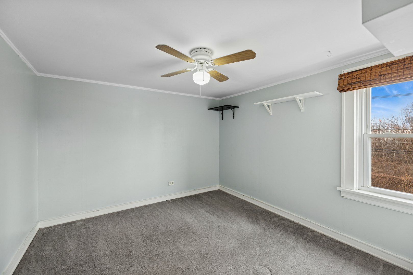 373 Woodbridge Road Des Plaines, IL 60016 - Photo 16 of 20 Gallery Image 16