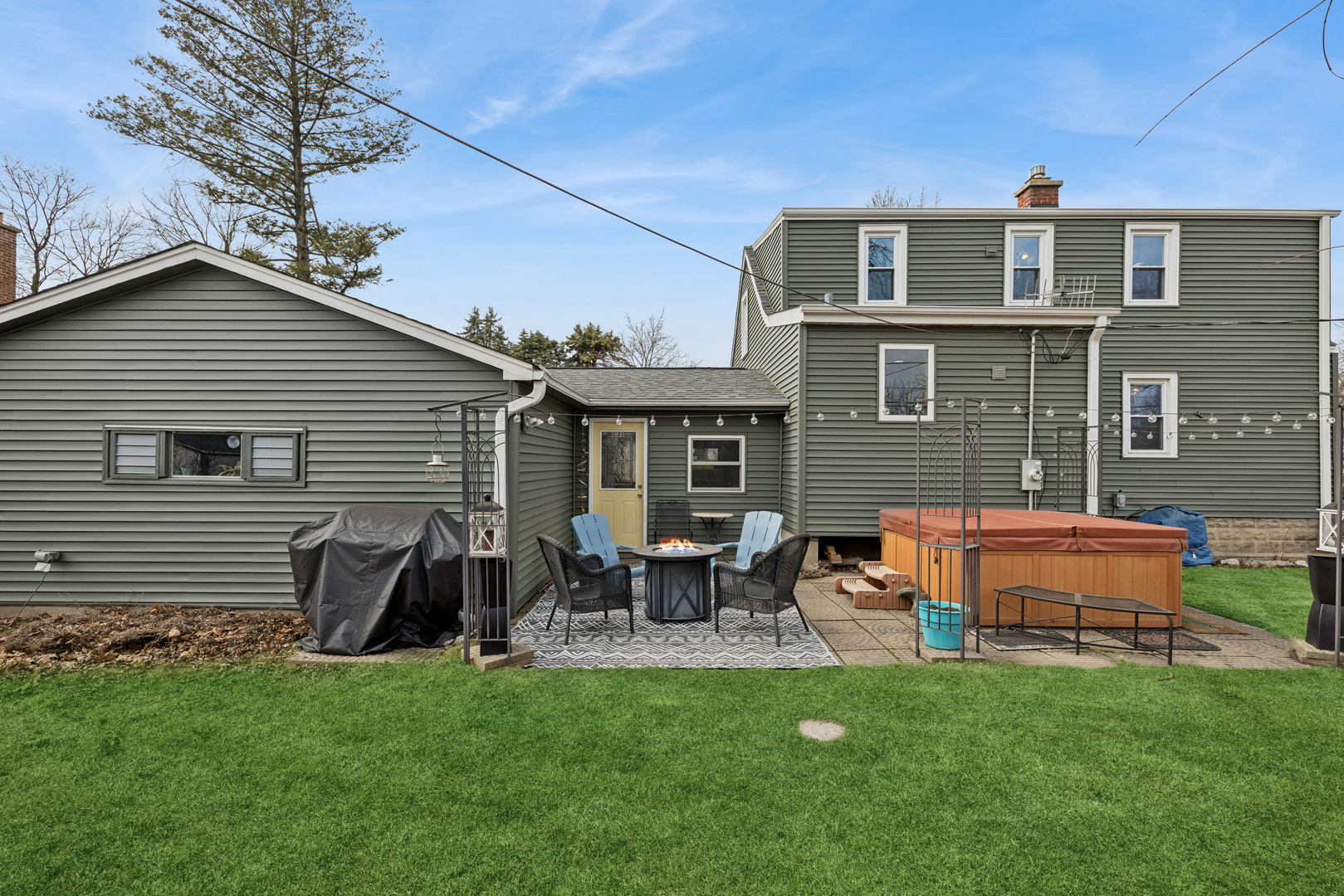 373 Woodbridge Road Des Plaines, IL 60016 - Photo 19 of 20 Gallery Image 19
