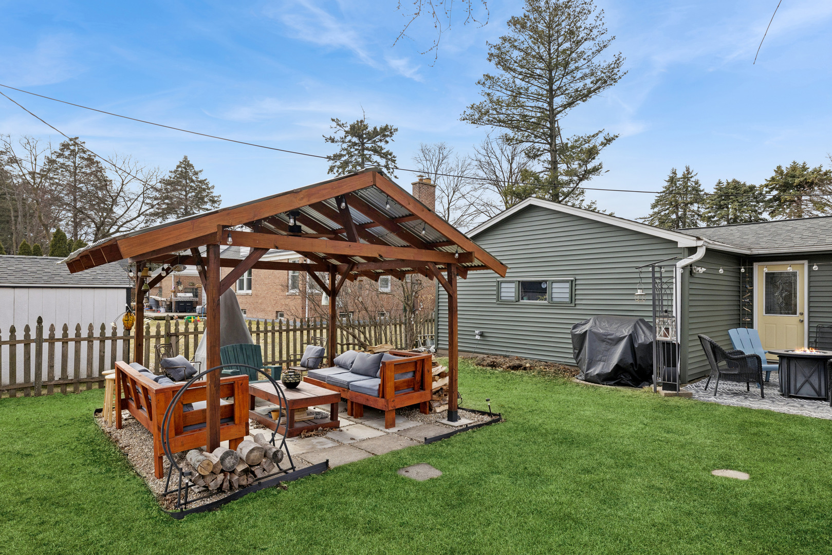 373 Woodbridge Road Des Plaines, IL 60016 - Photo 20 of 20 Gallery Image 20