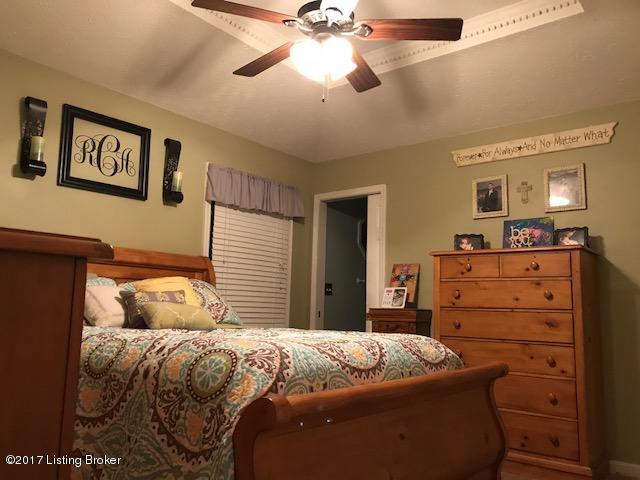 1149 Flatlick Road Mount Washington, KY 40047 - Photo 19 of 44 IMG_0803