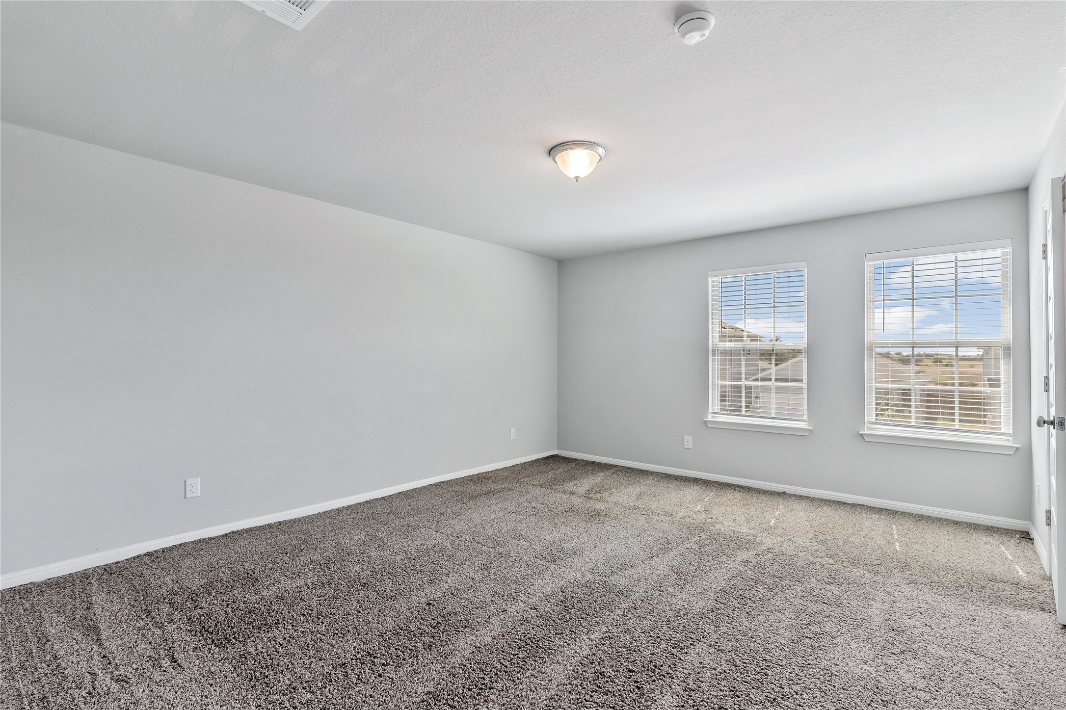 128 Old Stagecoach Road Jarrell, TX 76537 - Photo 12 of 35 Gallery Image 12
