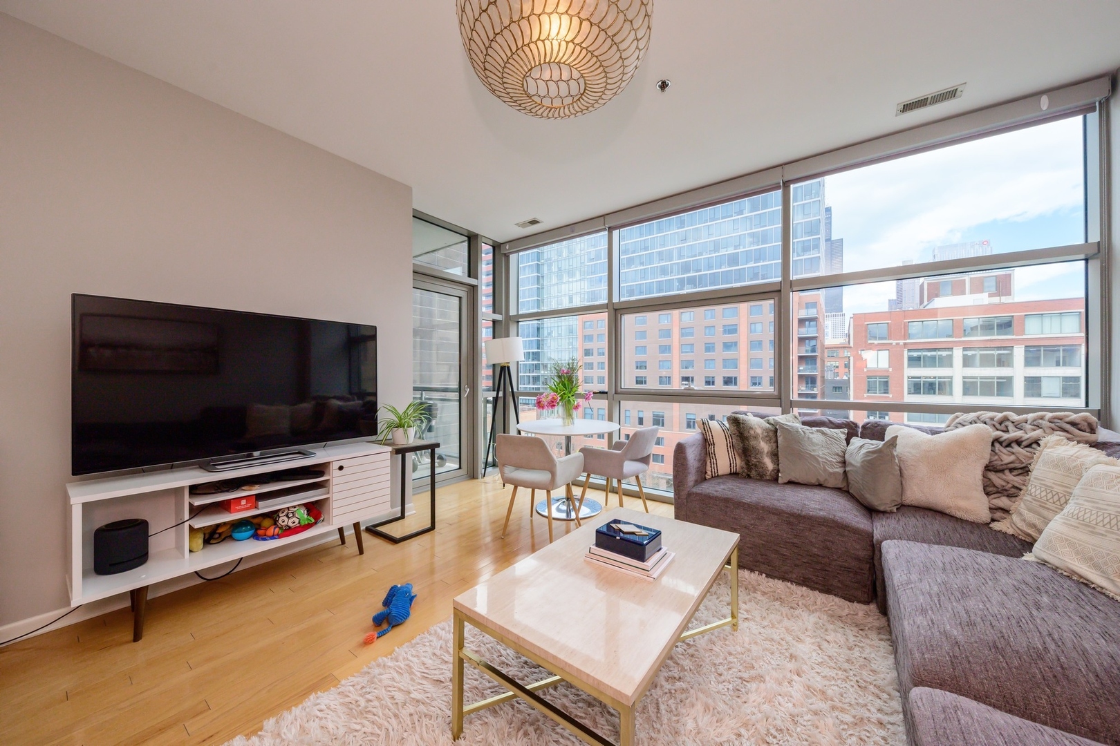 225 South Sangamon Street, Unit 702 Chicago, IL 60607 - Photo 4 of 12