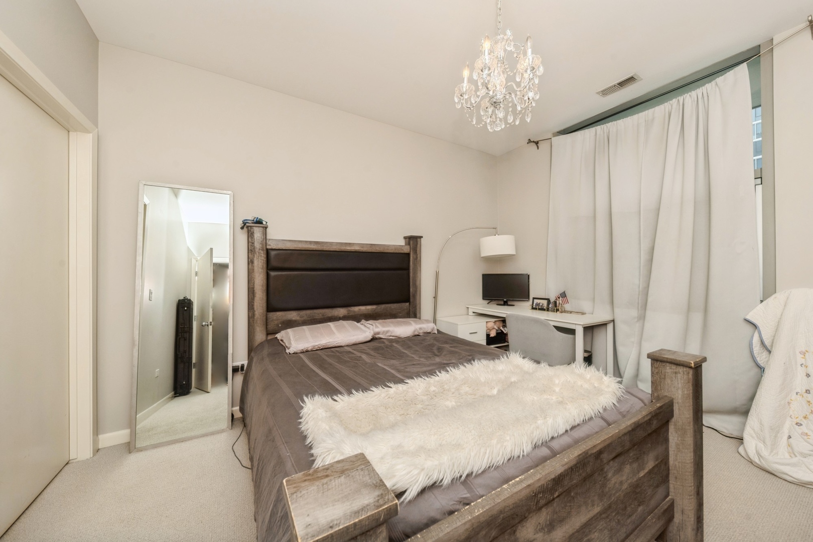 225 South Sangamon Street, Unit 702 Chicago, IL 60607 - Photo 7 of 12