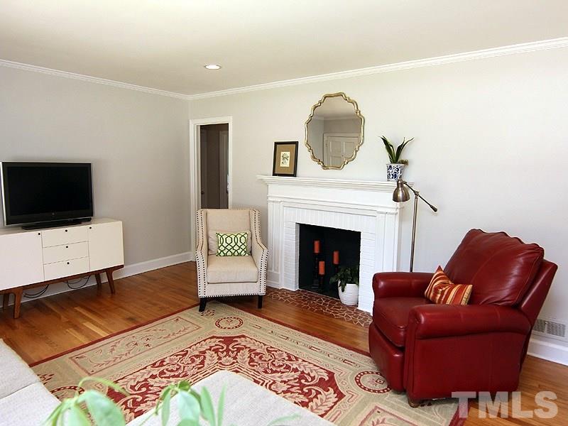 1329 Hathaway Road Raleigh, NC 27608 - Photo 6 of 18