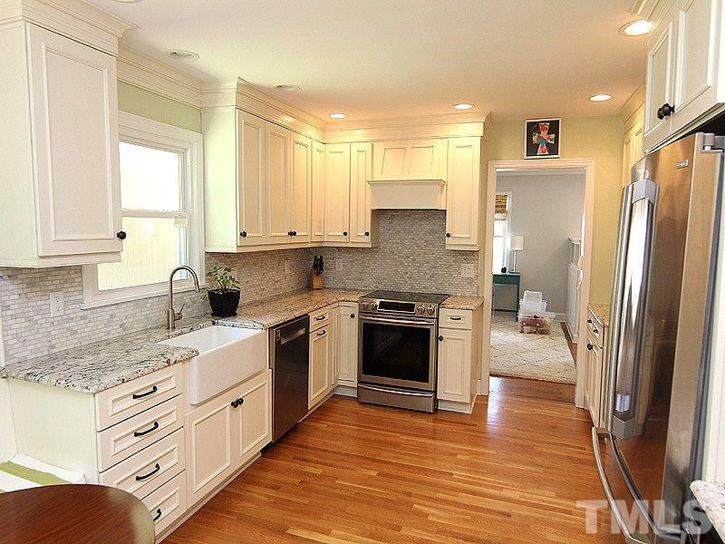 1329 Hathaway Road Raleigh, NC 27608 - Photo 8 of 18