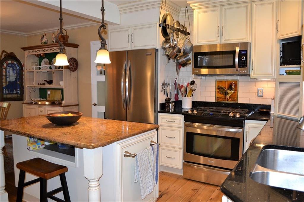 301 Overdale Road Pittsburgh, PA 15221 - Photo 9 of 25 Gallery Image 9