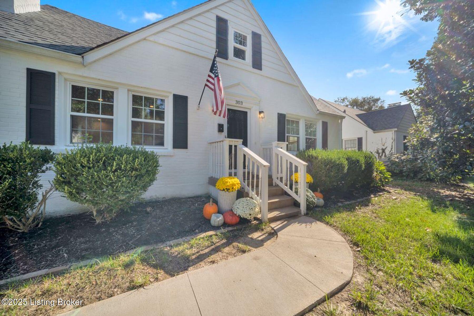303 Oread Road Louisville, KY 40207 - Photo 6 of 73 photo_online_005