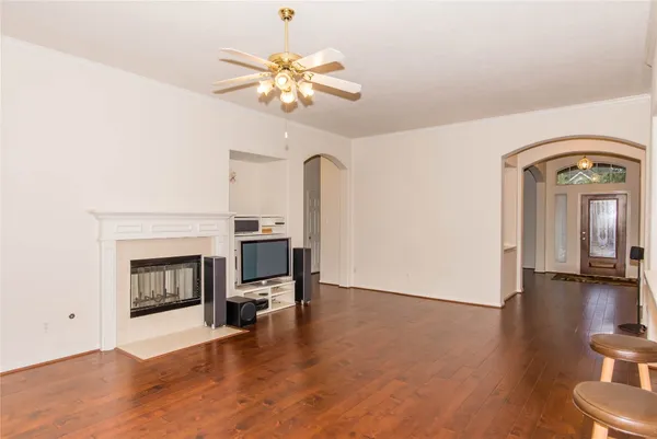 $2,350 | 9115 Sunny Ridge Drive, Houston, TX 77095