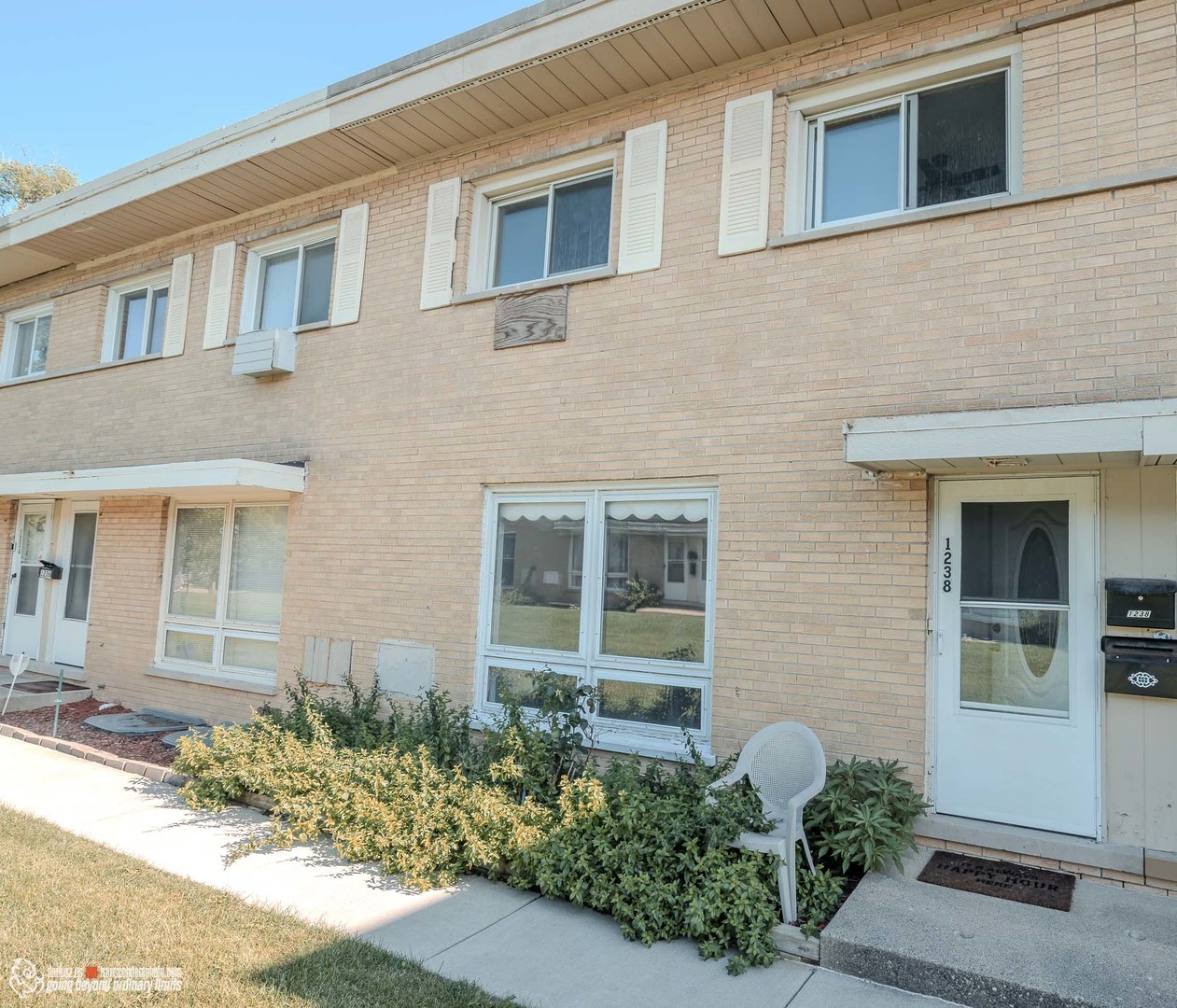 1238 North Wheeling Road Mount Prospect, IL 60056 - Photo 1 of 22 Gallery Image 1