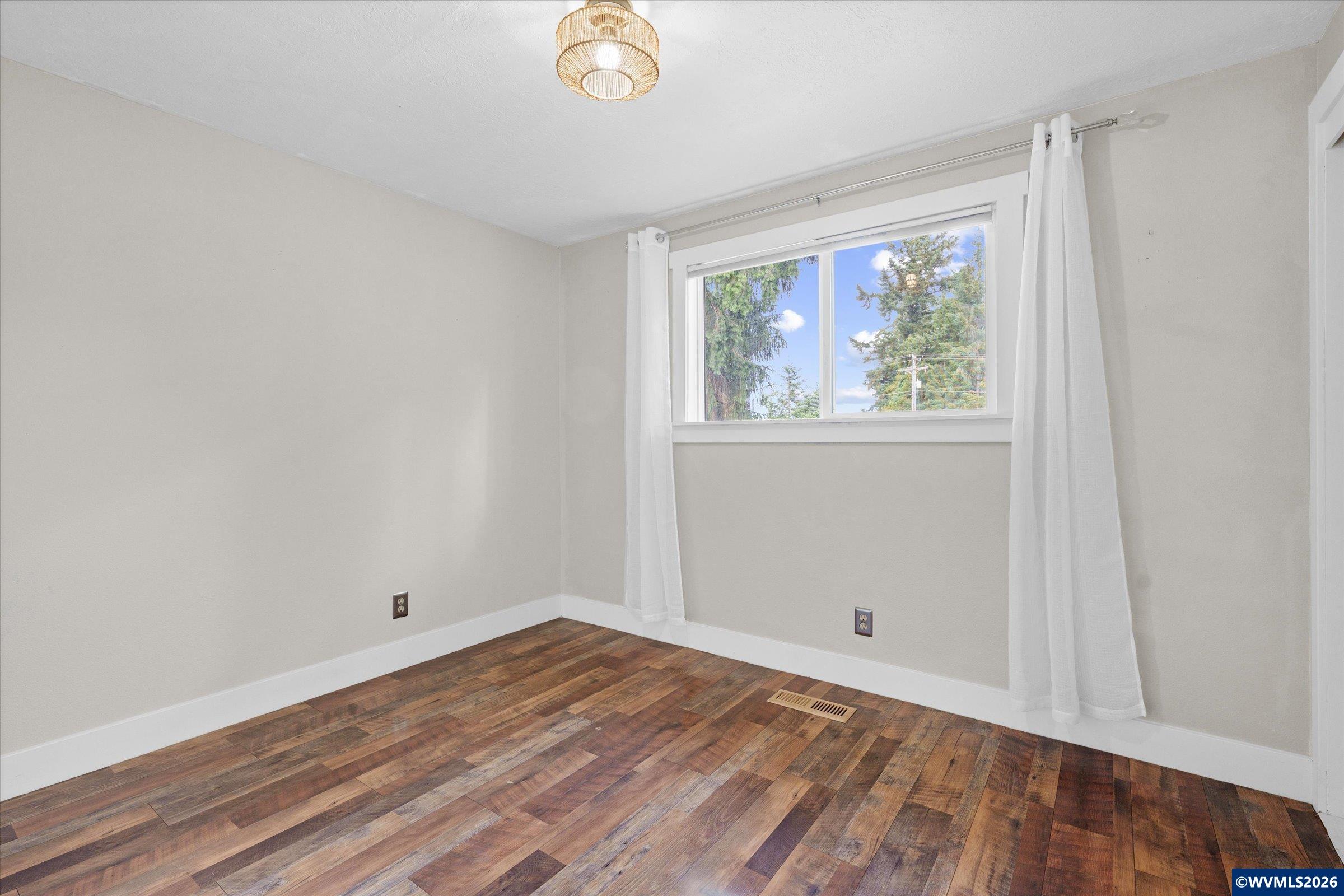 7411 Liberty Road South Salem, OR 97306 - Photo 17 of 50 Gallery Image 17