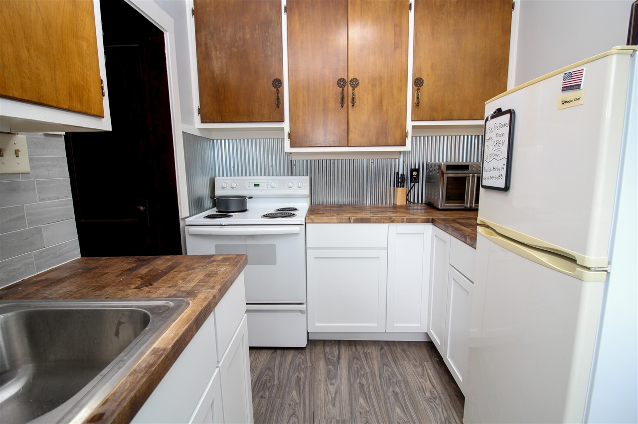 806 West Street Three Rivers, MI 49093 - Photo 7 of 28