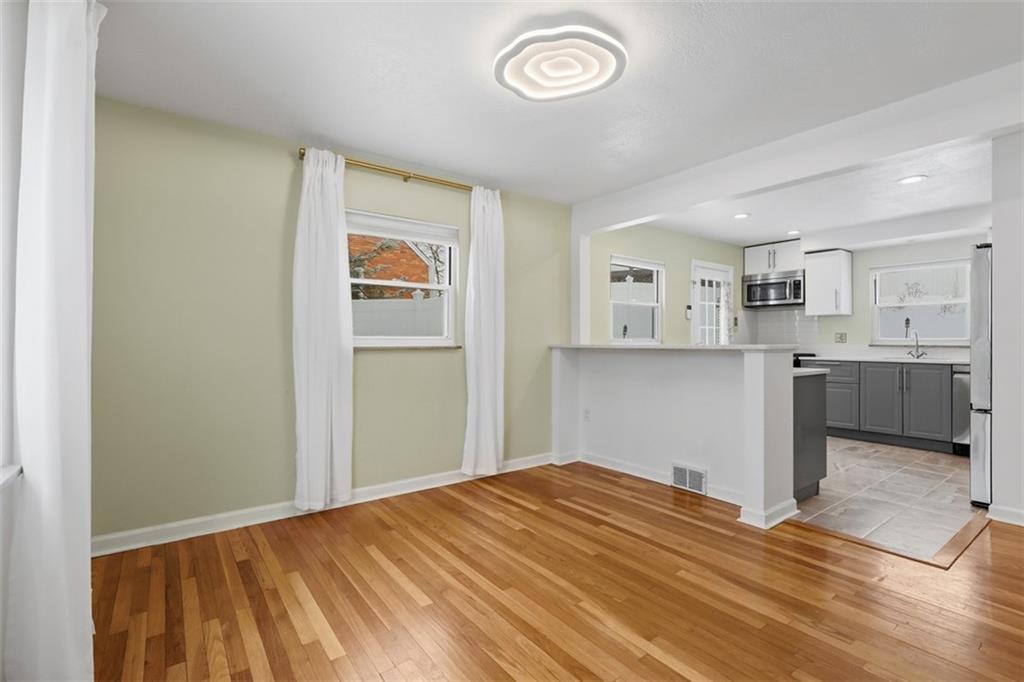 8468 Peebles Road Pittsburgh, PA 15237 - Photo 12 of 49