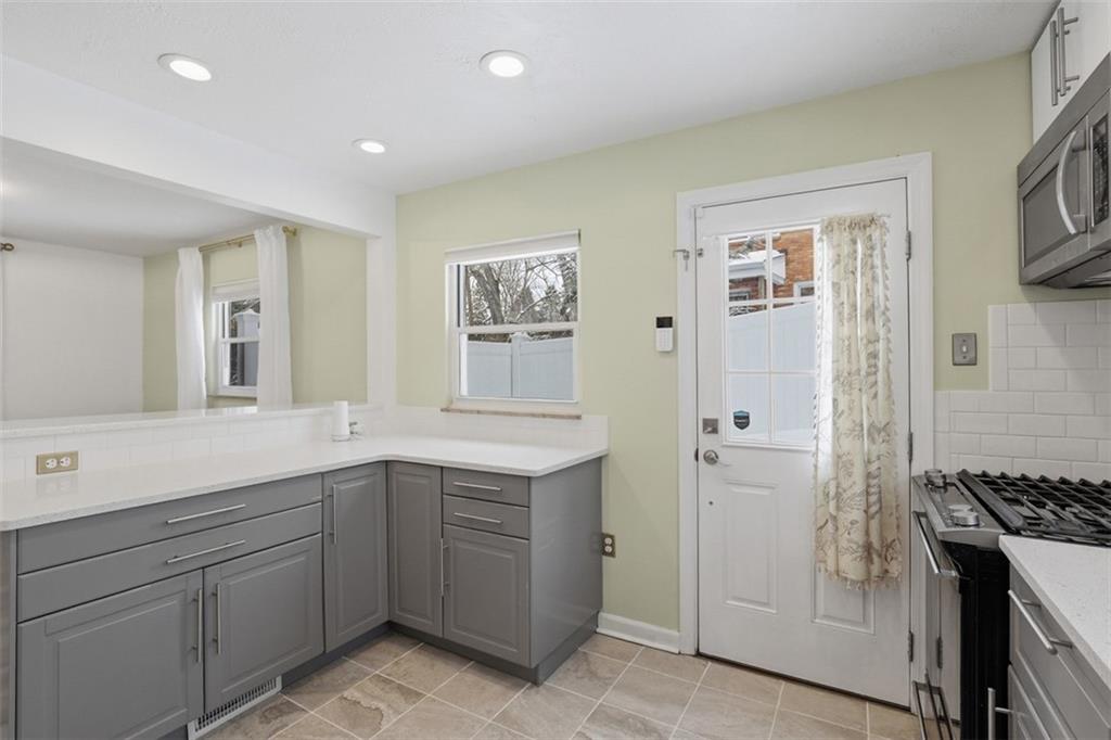 8468 Peebles Road Pittsburgh, PA 15237 - Photo 15 of 49