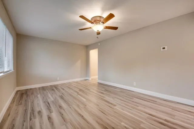 $1,695 | 3912 Lakewood Drive, Lake Worth, TX 76135