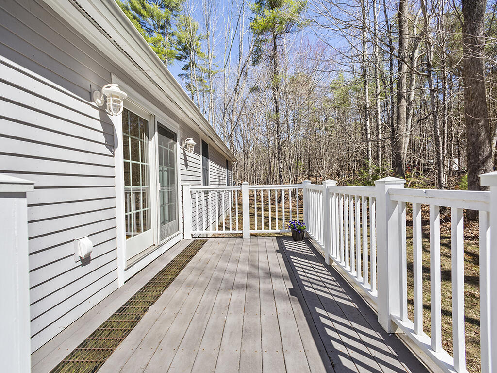 280 Pond Road Mount Vernon, ME 04352 - Photo 33 of 44 Sunny deck