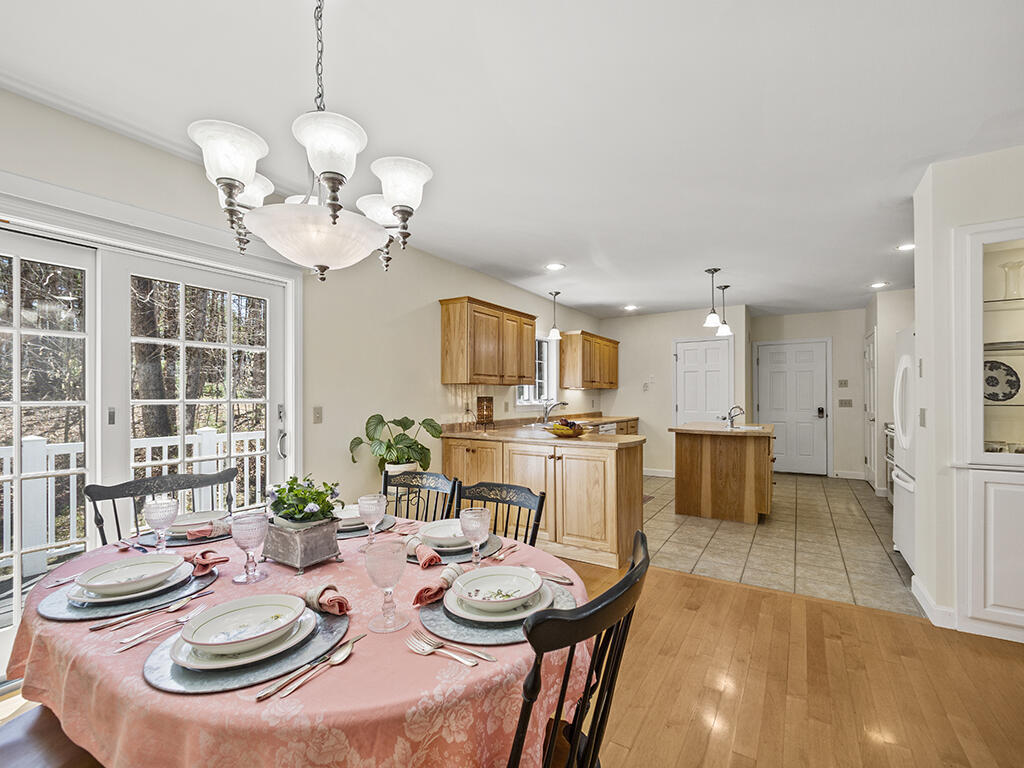 280 Pond Road Mount Vernon, ME 04352 - Photo 6 of 44 Dining and kitchen
