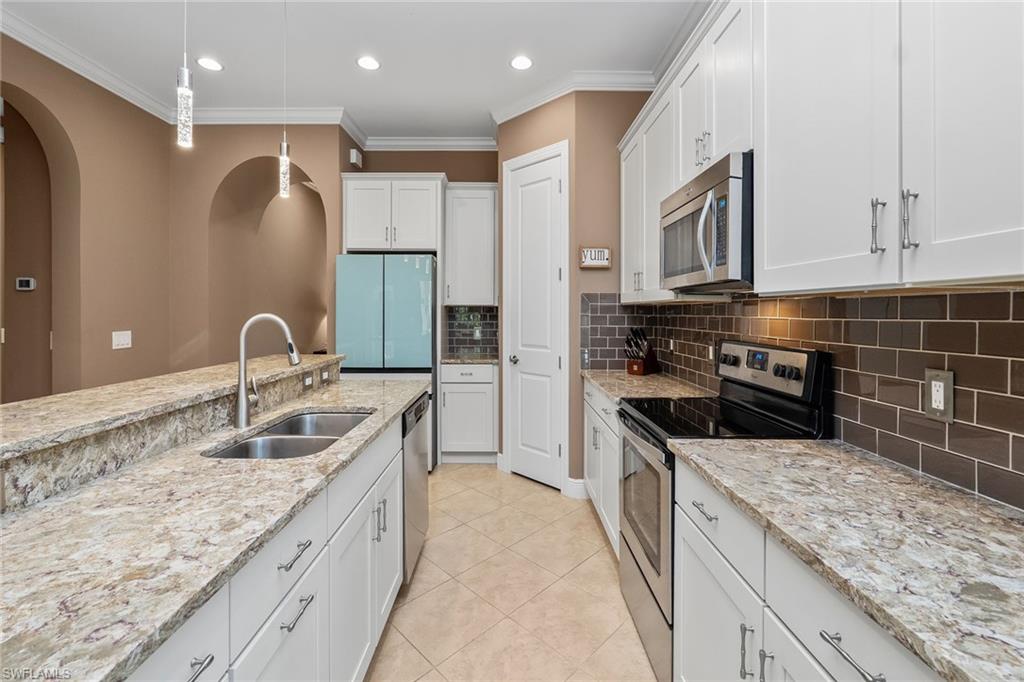 1286 Manado Drive Naples, FL 34113 - Photo 14 of 43