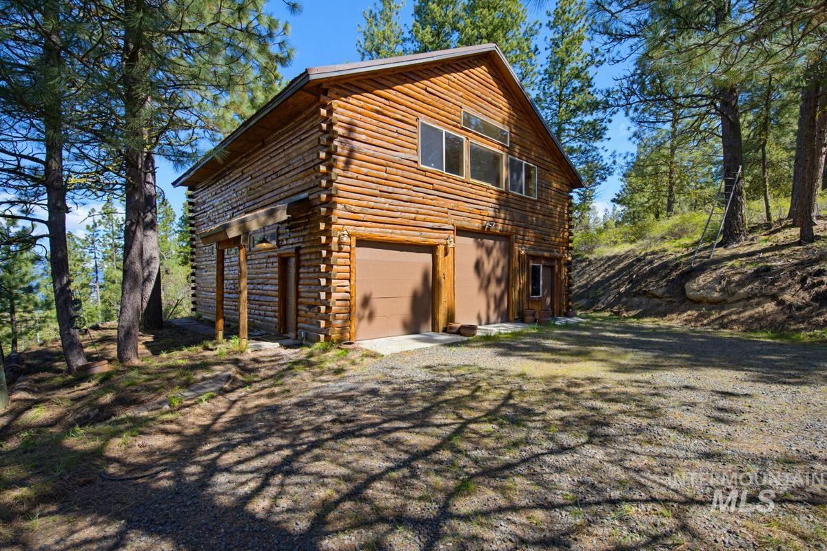 461 Hilltop Road Cascade, ID 83611 - Photo 25 of 40
