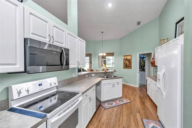 $395,000 | 5441 Grove Manor, Lady Lake, FL 32159