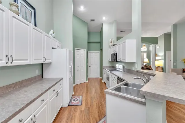 $395,000 | 5441 Grove Manor, Lady Lake, FL 32159