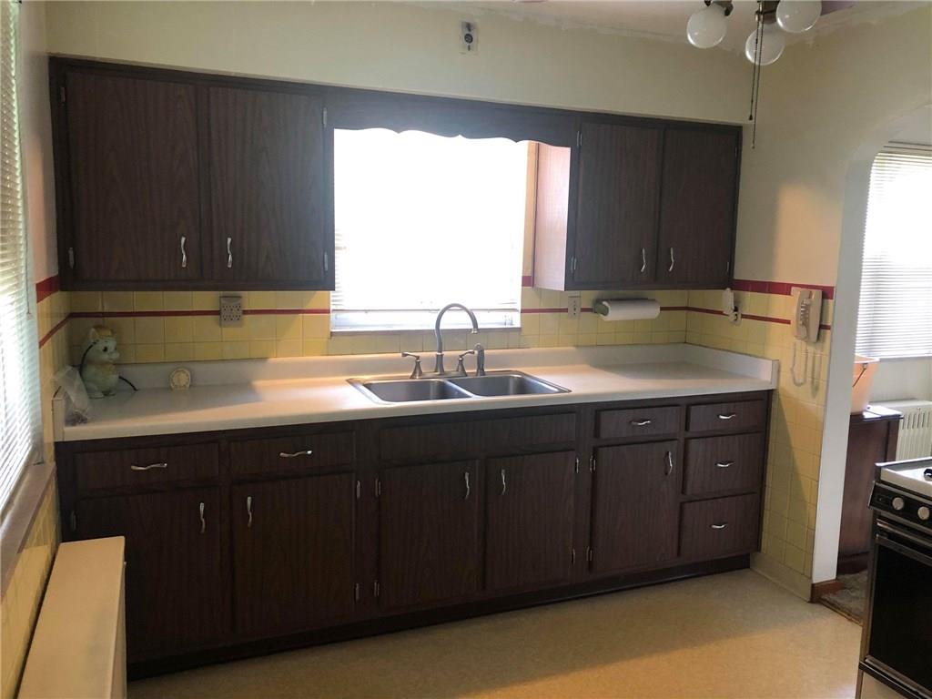 357 Boston Hollow Road Elizabeth, PA 15037 - Photo 4 of 24 Gallery Image 4