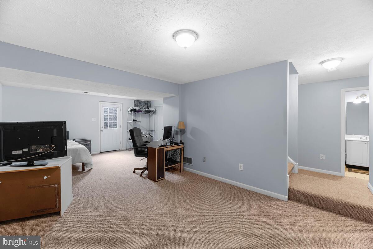 5911 Lawrence Drive Eldersburg, MD 21784 - Photo 40 of 50