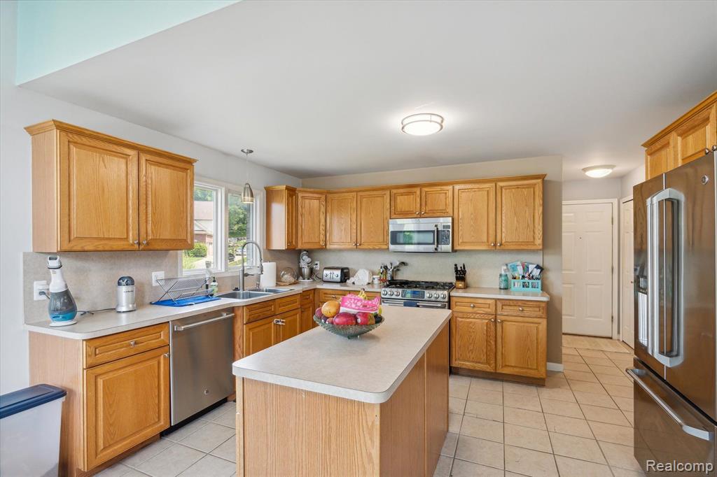 6543 Chatham Circle Rochester Hills, MI 48306 - Photo 15 of 51