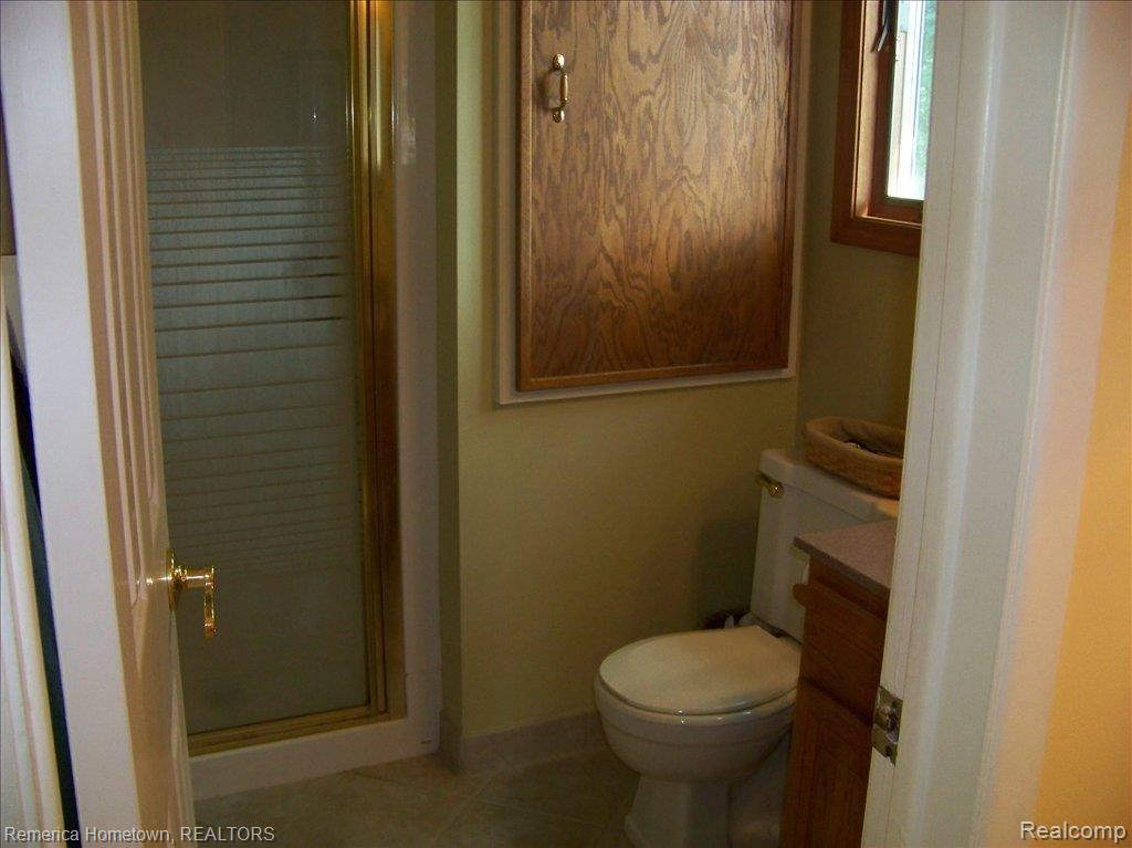 46698 Maidstone Road Canton, MI 48187 - Photo 19 of 20 Main ba-2