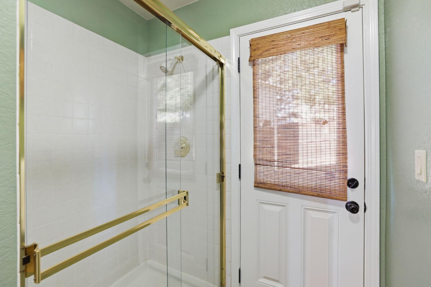 2560 Solano Road Cameron Park, CA 95682 - Photo 28 of 67 shower main level