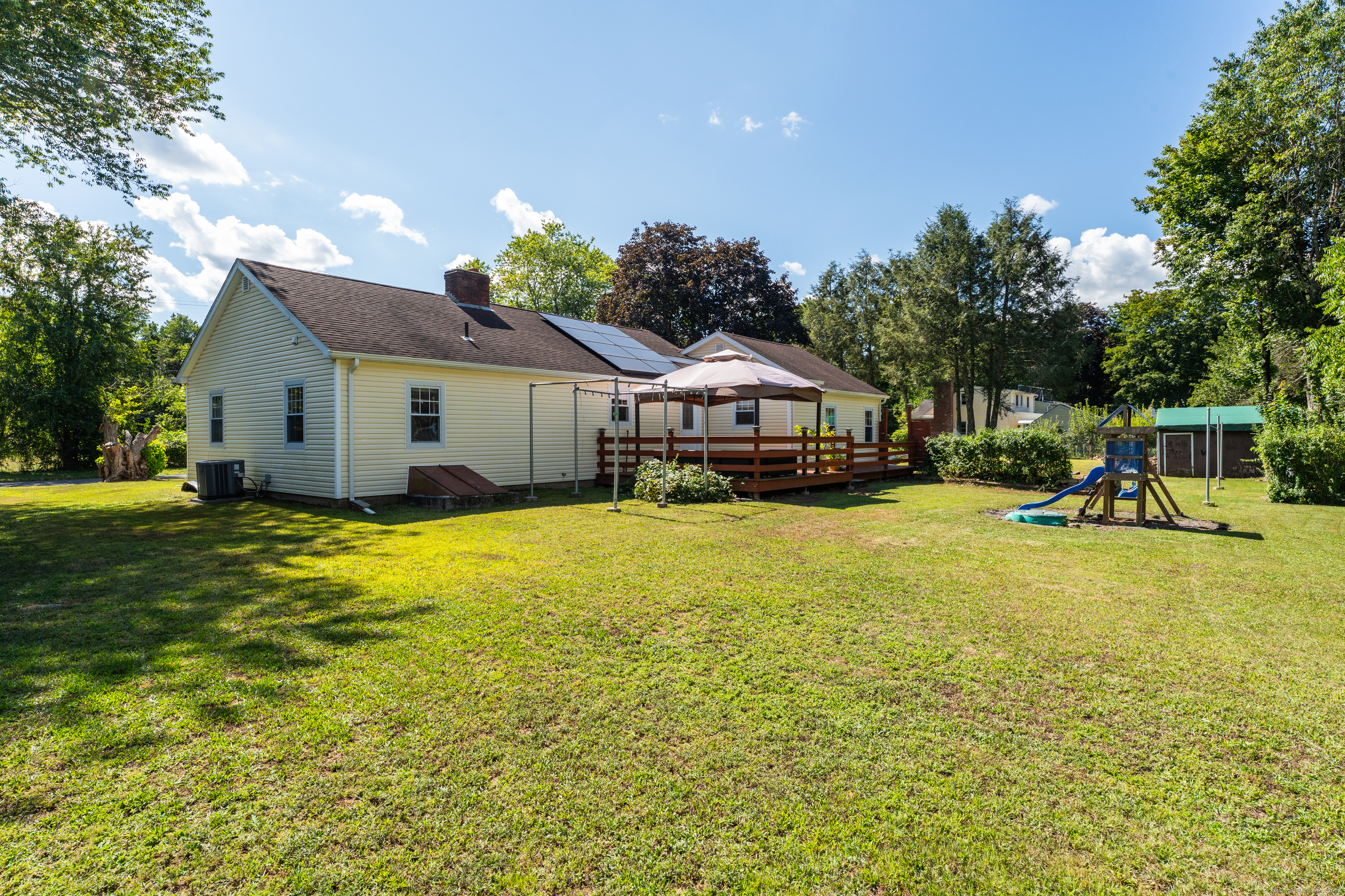 64 Dohm Avenue Guilford, CT 06437 - Photo 31 of 38