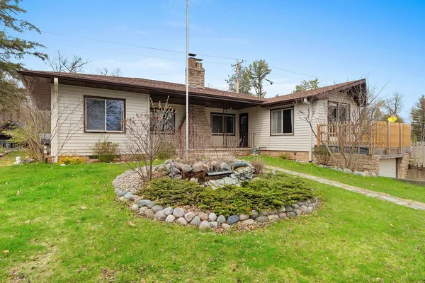 $324,900 | W6023 Lake Drive, Shawano, WI 54166