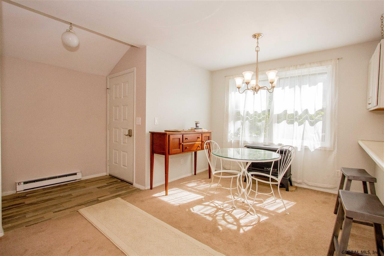 47 Wake Robin Road Malta, NY 12020 - Photo 4 of 23 Photo 4