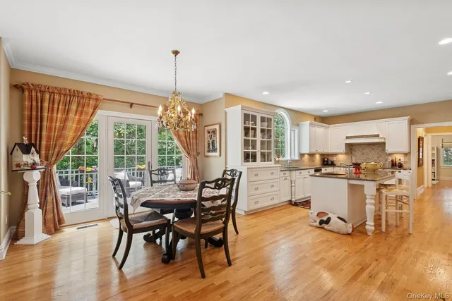 $1,490,000 | 7 Highwood Road, Setauket, NY 11733