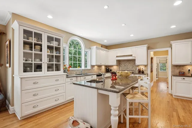 $1,490,000 | 7 Highwood Road, Setauket, NY 11733