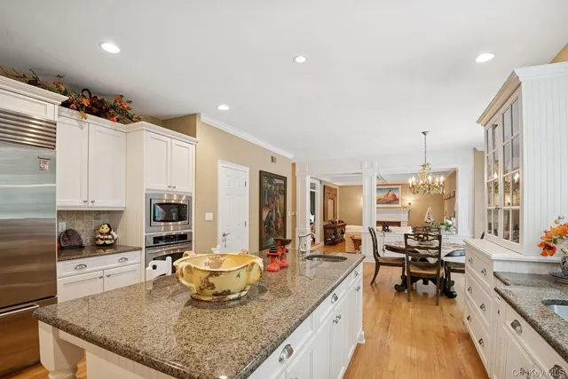 $1,490,000 | 7 Highwood Road, Setauket, NY 11733