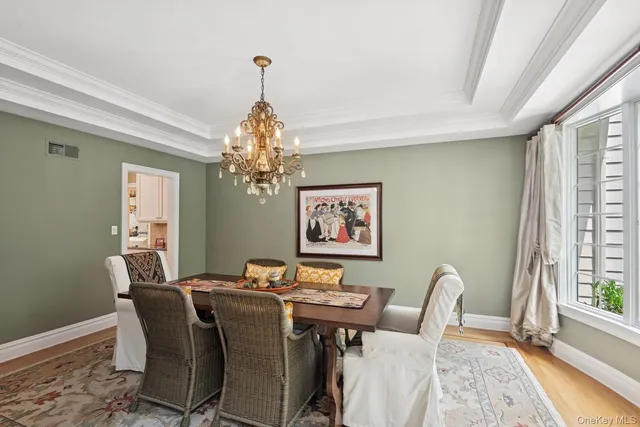 $1,490,000 | 7 Highwood Road, Setauket, NY 11733