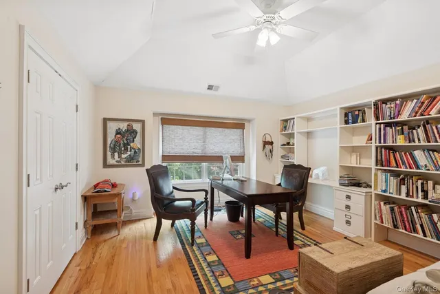 $1,490,000 | 7 Highwood Road, Setauket, NY 11733