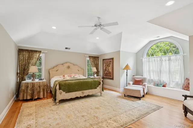 $1,490,000 | 7 Highwood Road, Setauket, NY 11733