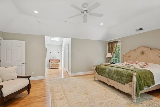 $1,490,000 | 7 Highwood Road, Setauket, NY 11733