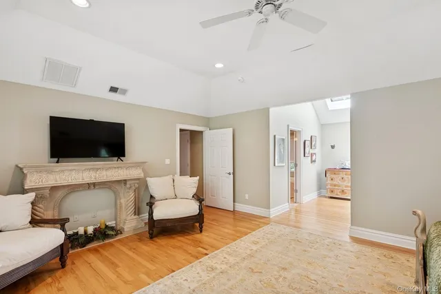 $1,490,000 | 7 Highwood Road, Setauket, NY 11733