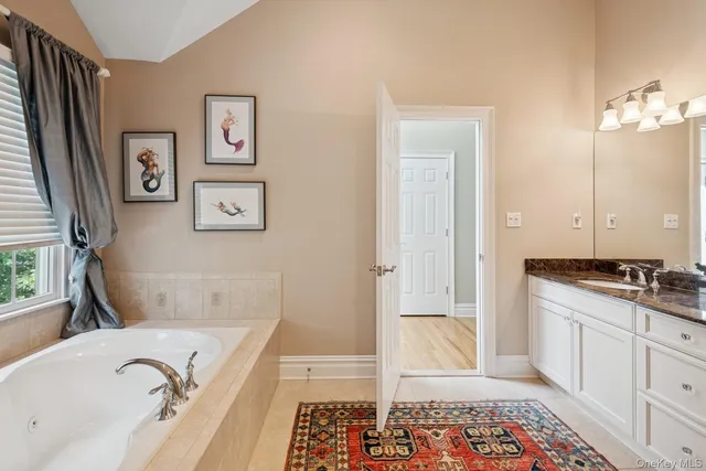 $1,490,000 | 7 Highwood Road, Setauket, NY 11733